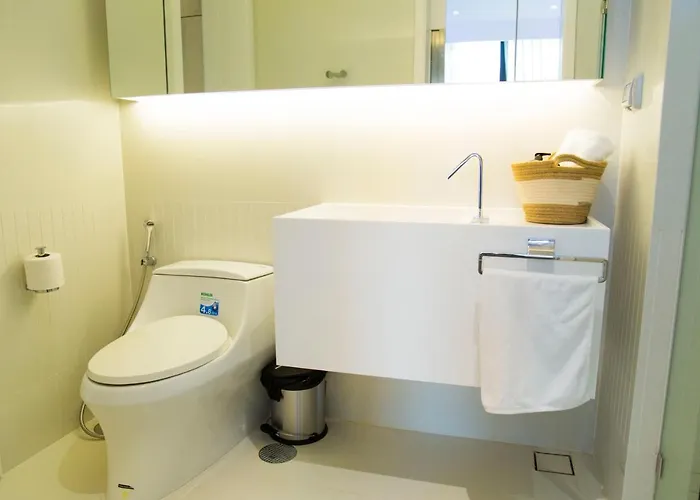 Sukhumvit 11#luxury#pool#gym#bts Nana&mrt Sukhumvit#1br#max4ppl *