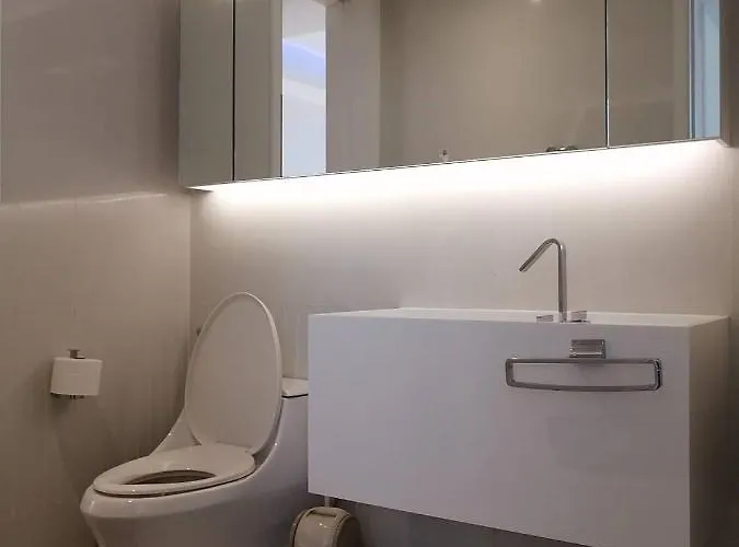 Appartement Sukhumvit 11#luxury#pool#gym#bts Nana&mrt Sukhumvit#1br#max4ppl Bangkok