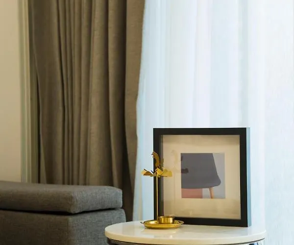Appartement Sukhumvit 11#luxury#pool#gym#bts Nana&mrt Sukhumvit#1br#max4ppl Bangkok