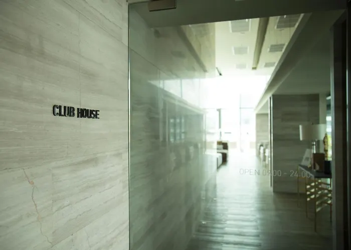 Sukhumvit 11#luxury#pool#gym#bts Nana&mrt Sukhumvit#1br#max4ppl *