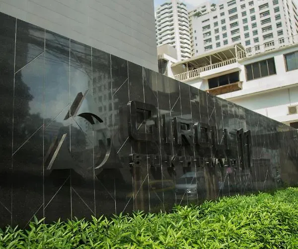 Sukhumvit 11#luxury#pool#gym#bts Nana&mrt Sukhumvit#1br#max4ppl Appartement