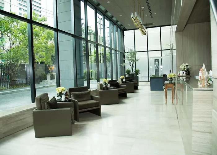 Sukhumvit 11#luxury#pool#gym#bts Nana&mrt Sukhumvit#1br#max4ppl