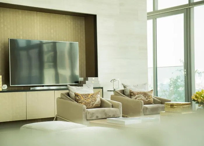 Sukhumvit 11#luxury#pool#gym#bts Nana&mrt Sukhumvit#1br#max4ppl