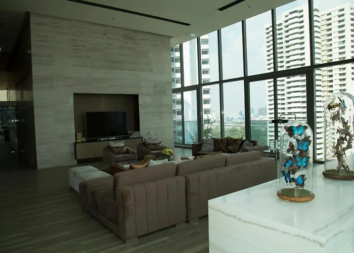 Sukhumvit 11#luxury#pool#gym#bts Nana&mrt Sukhumvit#1br#max4ppl *
