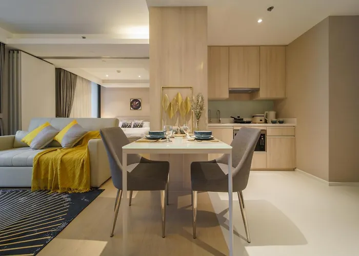 Sukhumvit 11#luxury#pool#gym#bts Nana&mrt Sukhumvit#1br#max4ppl * Bangkok