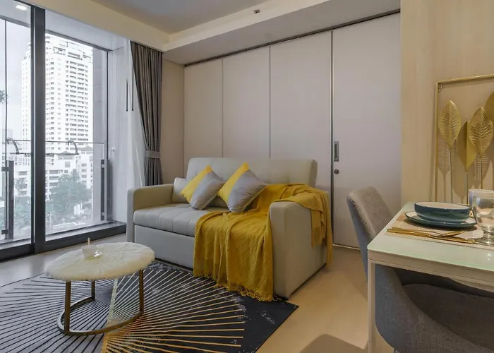 Sukhumvit 11#luxury#pool#gym#bts Nana&mrt Sukhumvit#1br#max4ppl