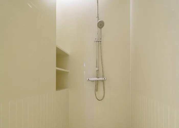 Sukhumvit 11#luxury#pool#gym#bts Nana&mrt Sukhumvit#1br#max4ppl * Bangkok